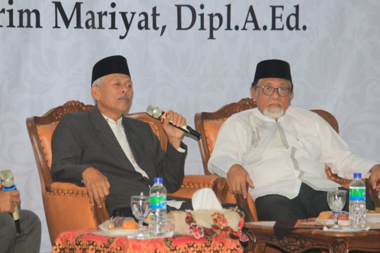 Bincang Tokoh KH Drs Akrim Mariyat Mubes IKPM